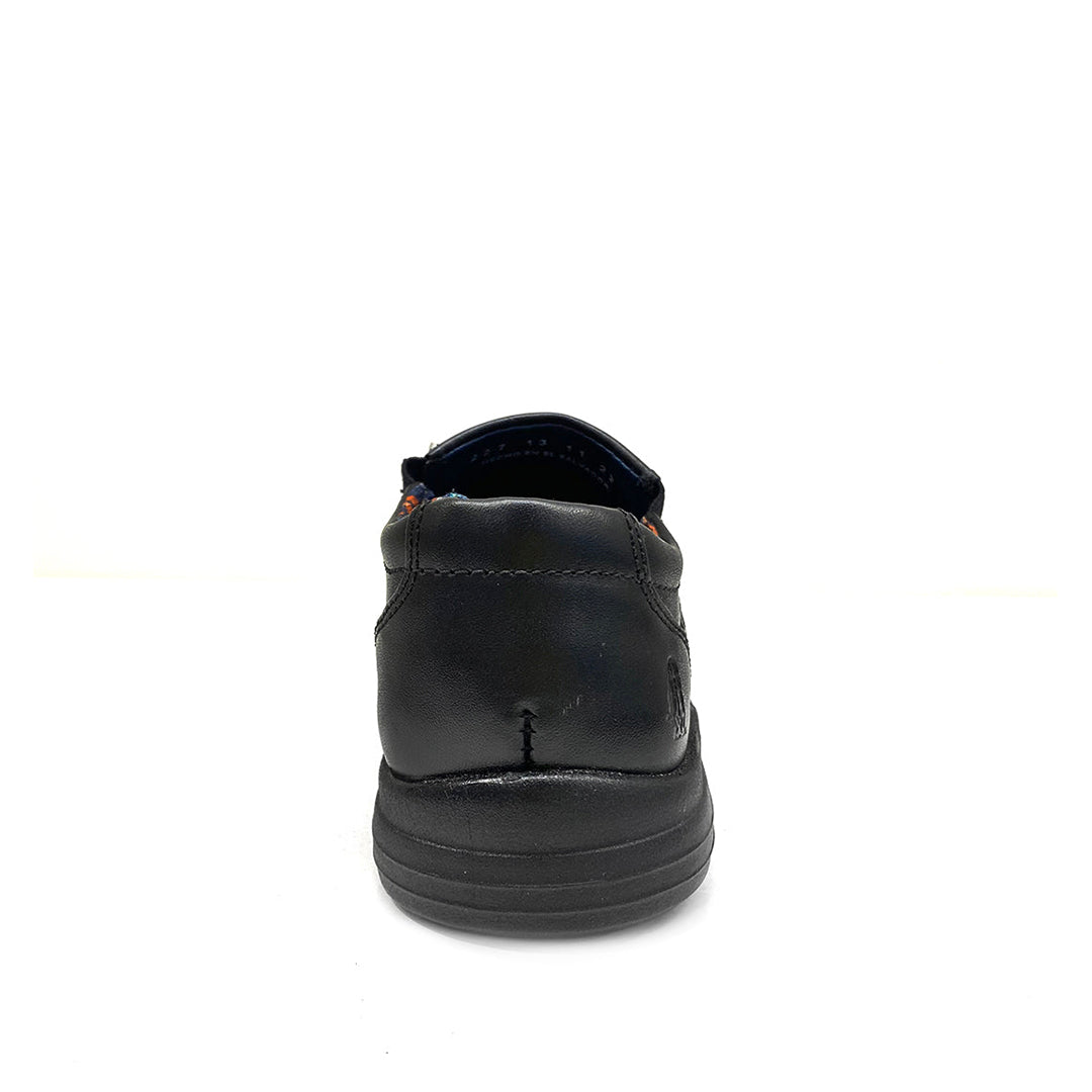 Zapatos escolares Luka Slip On para niño color negro